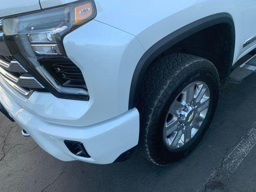 Pearl 2025 Chevrolet Silverado 2500 High Country