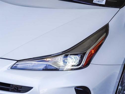 2021 Toyota Prius LE