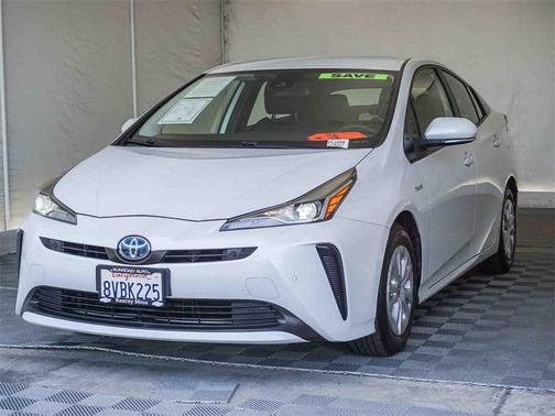 2021 Toyota Prius LE