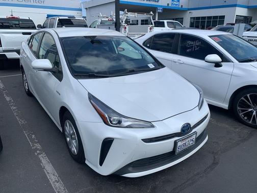 2021 Toyota Prius LE
