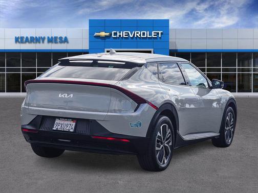 Glacier 2024 Kia EV6 Light