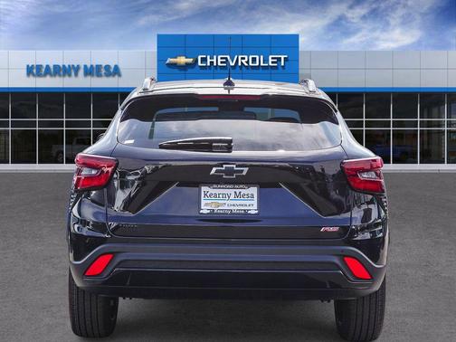 Mosaic Black Metallic 2026 Chevrolet Trax 2RS