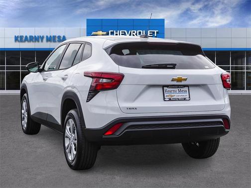 2026 Chevrolet Trax LS