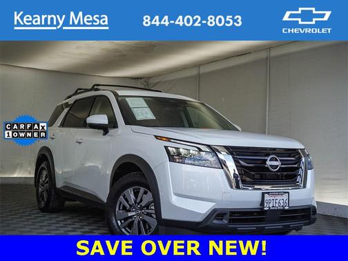 2025 Nissan Pathfinder SV