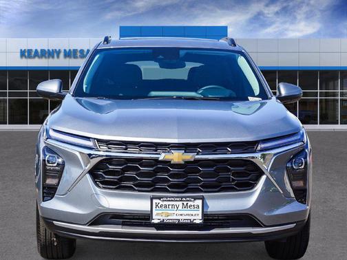 Sterling Gray Metallic 2026 Chevrolet Trax LT