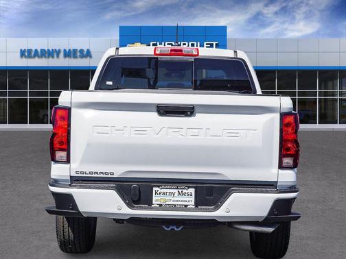 Summit White 2026 Chevrolet Colorado LT