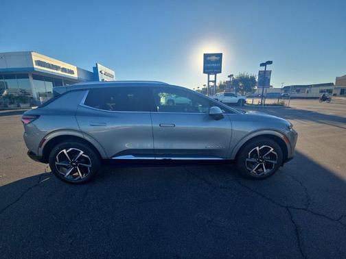 Sterling Gray Metallic 2024 Chevrolet Equinox EV 2LT
