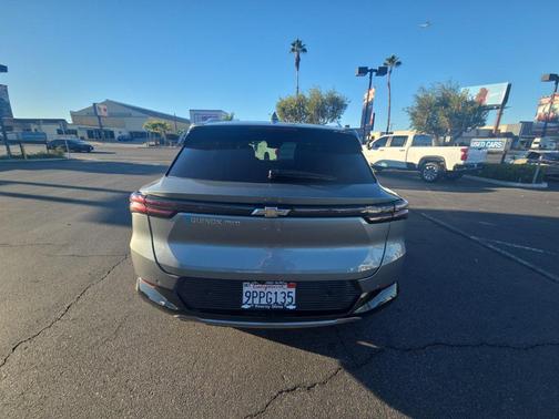 Sterling Gray Metallic 2024 Chevrolet Equinox EV 2LT