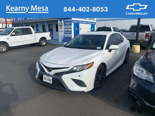 2020 Toyota Camry SE