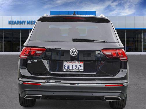 Deep Black Pearl 2021 Volkswagen Tiguan 2.0T SEL