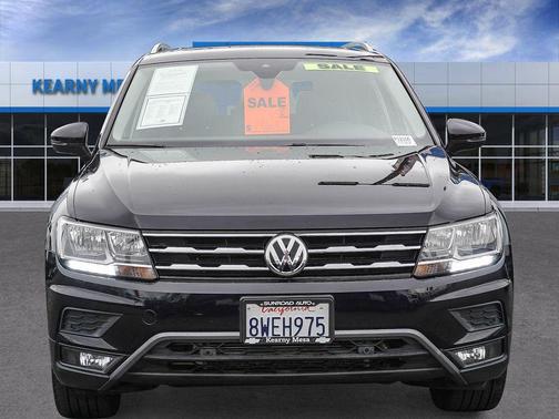 Deep Black Pearl 2021 Volkswagen Tiguan 2.0T SEL