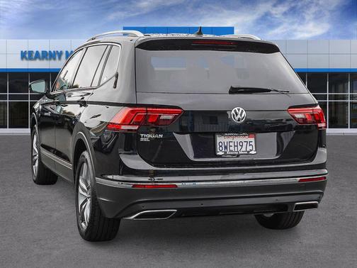 Deep Black Pearl 2021 Volkswagen Tiguan 2.0T SEL