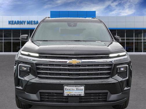 Mosaic Black Metallic 2026 Chevrolet Traverse LT