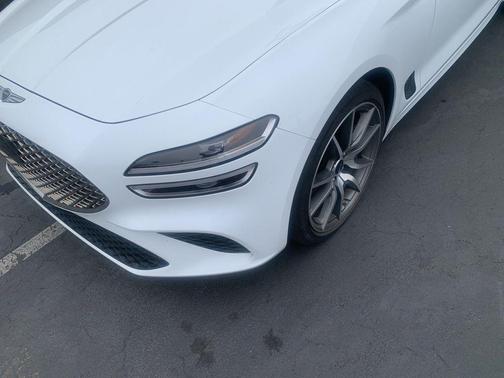 White 2025 Genesis G70 2.5T