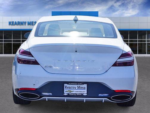 Alta White 2025 Genesis G70 2.5T
