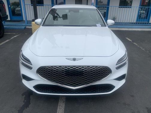 White 2025 Genesis G70 2.5T