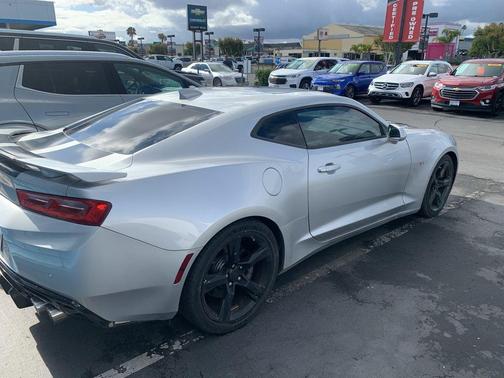 Silver Ice Metallic 2017 Chevrolet Camaro 2SS
