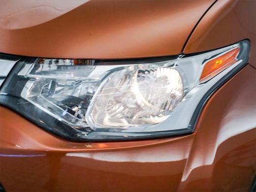 2015 Mitsubishi Outlander SE