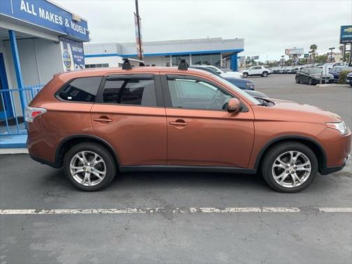 2015 Mitsubishi Outlander SE