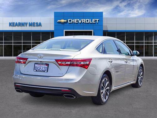 Creme Brulee Mica 2016 Toyota Avalon XLE