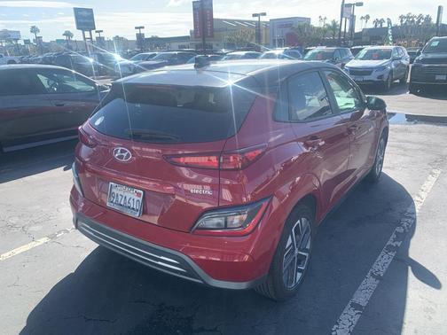 2022 Hyundai KONA EV SEL