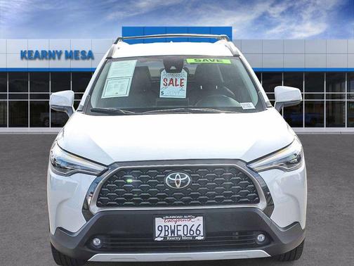 Wind Chill Pearl 2022 Toyota Corolla Cross XLE