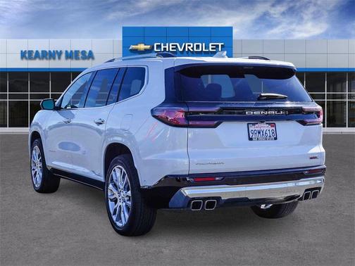 2024 GMC Acadia Denali