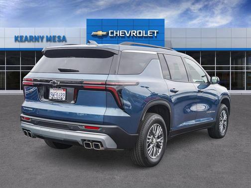 Lakeshore Blue Metallic 2026 Chevrolet Traverse LT