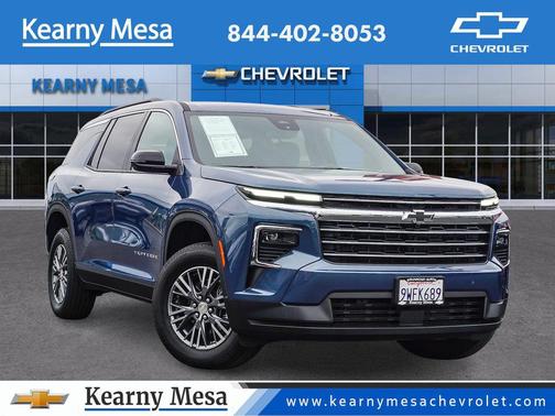 Lakeshore Blue Metallic 2026 Chevrolet Traverse LT