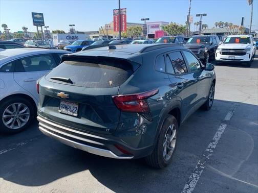 2025 Chevrolet Trax LT