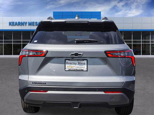 Sterling Gray Metallic 2026 Chevrolet Equinox 1LT