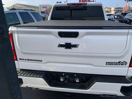 2023 Chevrolet Silverado 1500 High Country