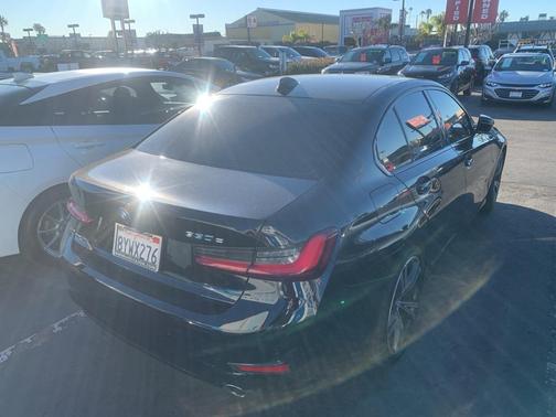 2022 BMW 330e iPerformance