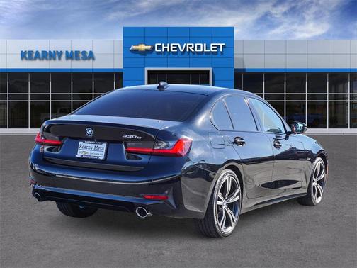 2022 BMW 330e iPerformance