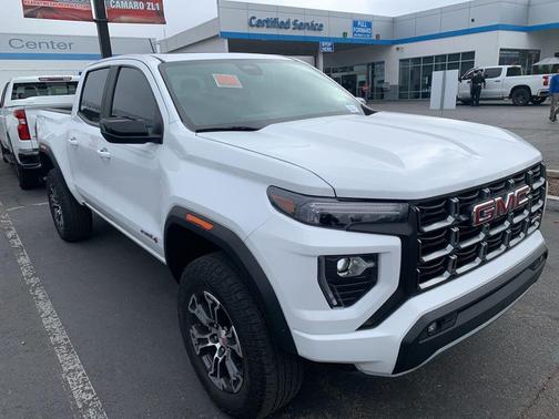 Summit White 2023 GMC Canyon AT4