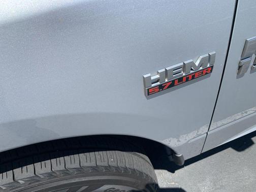 Bright Silver Clearcoat Metallic 2018 RAM 1500 Big Horn