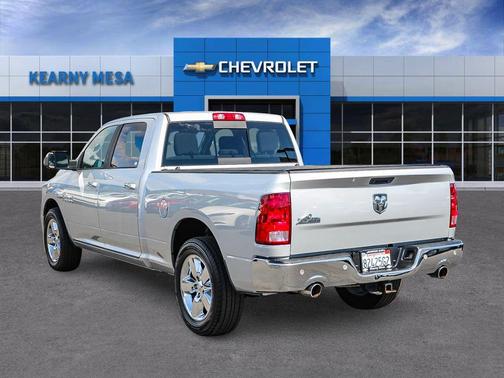 Bright Silver Clearcoat Metallic 2018 RAM 1500 Big Horn