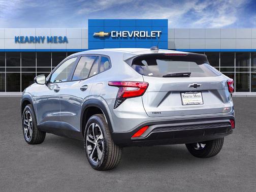 Sterling Gray Metallic 2026 Chevrolet Trax 1RS