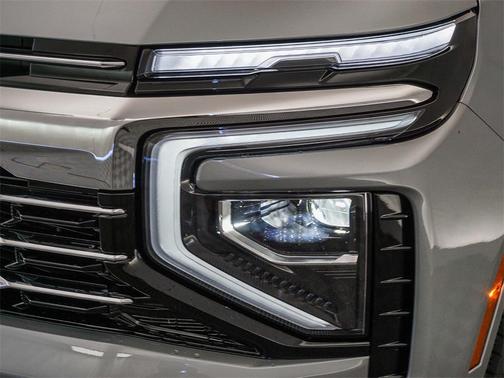 2025 Chevrolet Suburban LT