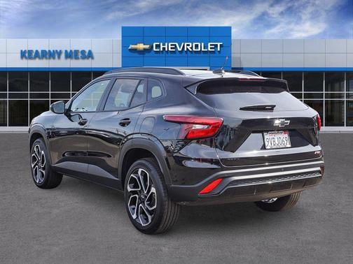 Mosaic Black Metallic 2025 Chevrolet Trax 2RS