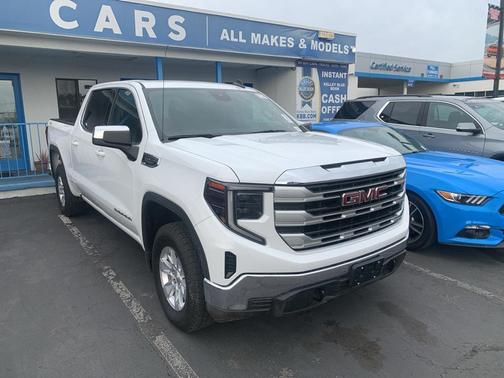 2023 GMC Sierra 1500 SLE