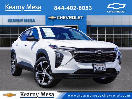 Summit White 2026 Chevrolet Trax 1RS