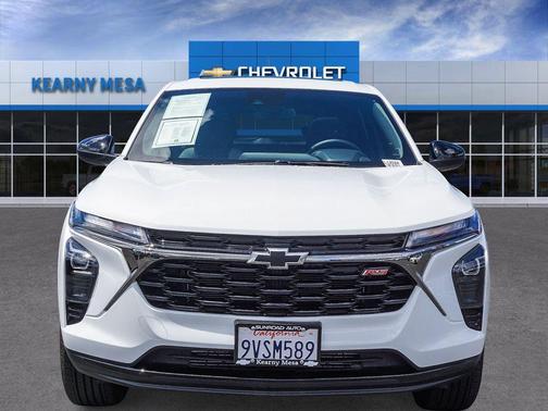 Summit White 2026 Chevrolet Trax 1RS