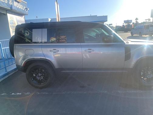 2025 Land Rover Defender S