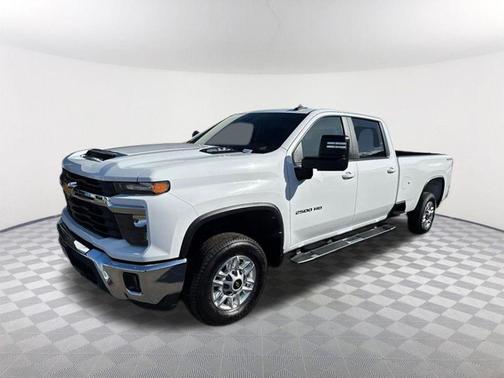 Summit White 2025 Chevrolet Silverado 2500 LT