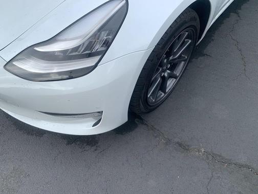 Pearl White Multi-Coat 2020 Tesla Model 3 Standard Range Plus