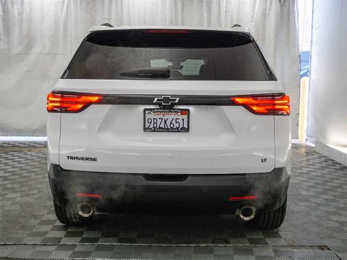 2022 Chevrolet Traverse LT Leather