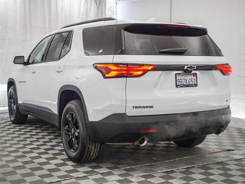 2022 Chevrolet Traverse LT Leather