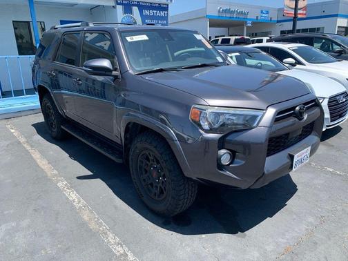 Magnetic Gray Metallic 2020 Toyota 4Runner SR5 Premium