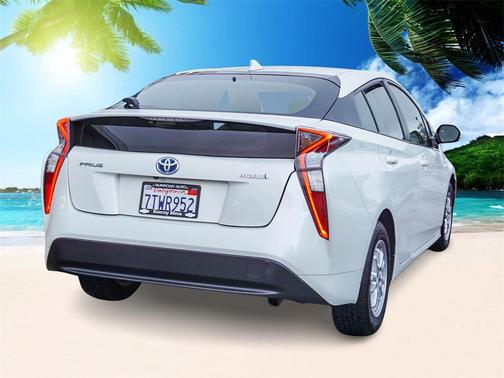 2016 Toyota Prius Three